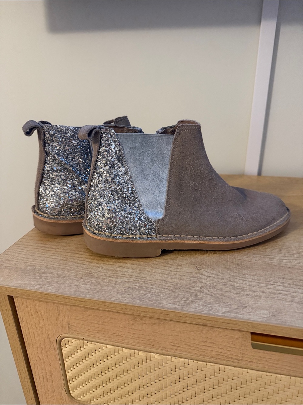 Childrenchic Gray Suede Glitter Chelsea Boots EU 36 Made in Spain